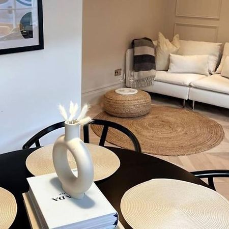 Courtyard Garden, Beautifully Finished Flat - Ba1 Daire Bath Dış mekan fotoğraf